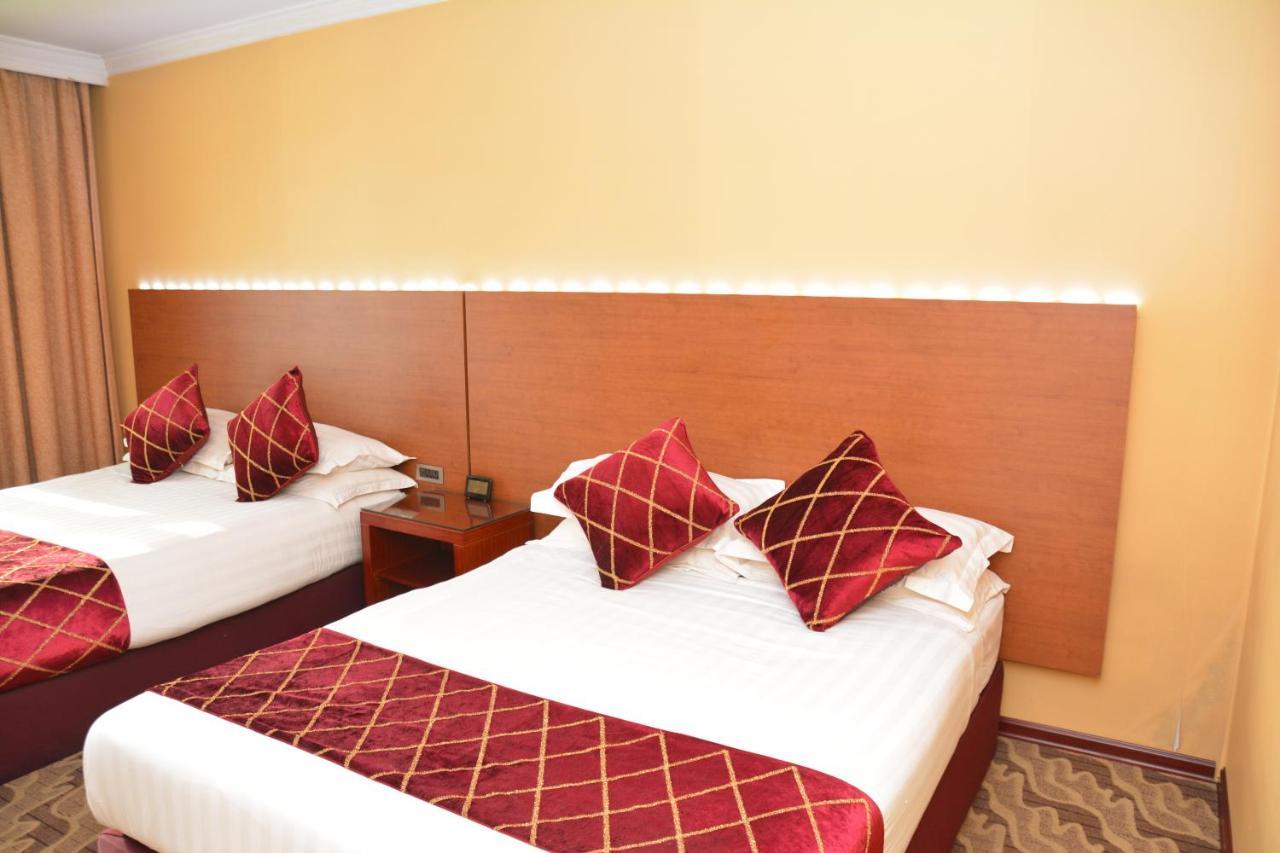 אולן בטור New West Hotel מראה חיצוני תמונה