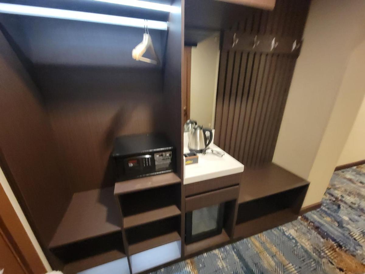 אולן בטור New West Hotel מראה חיצוני תמונה