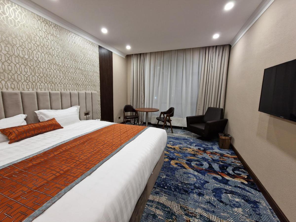 אולן בטור New West Hotel מראה חיצוני תמונה