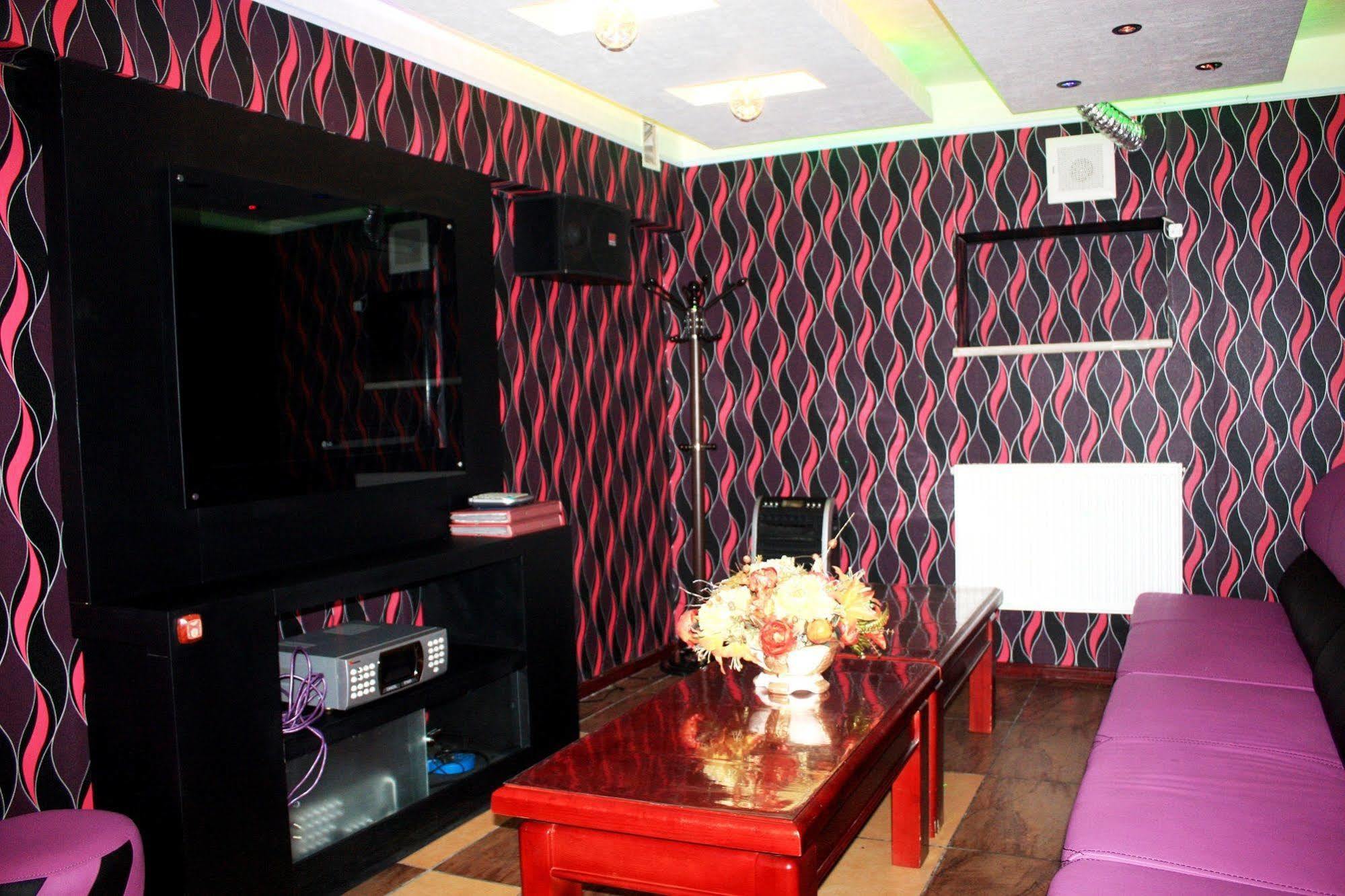 אולן בטור New West Hotel מראה חיצוני תמונה