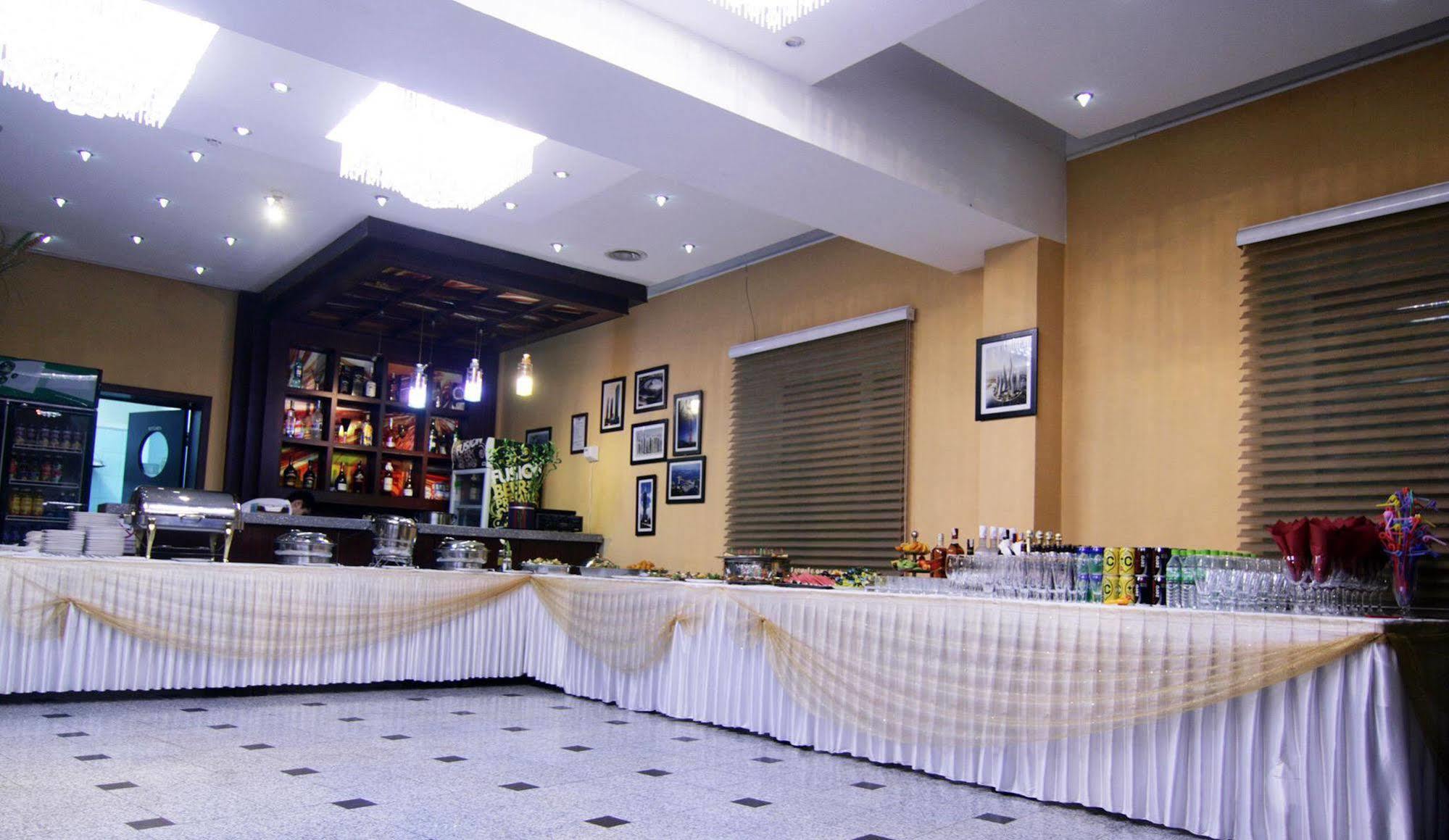 אולן בטור New West Hotel מראה חיצוני תמונה